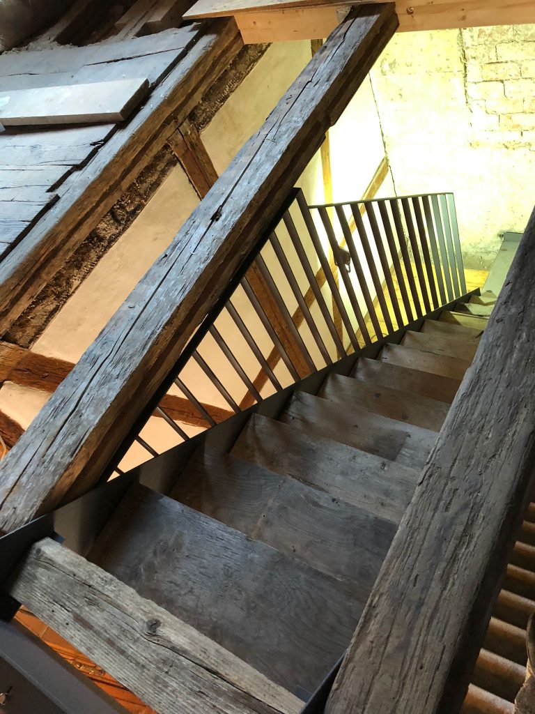 Treppe Holzbelag